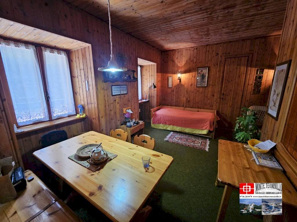 Soggiorno - Trilocale via dei Licheni, 7, Rieti - foto 1