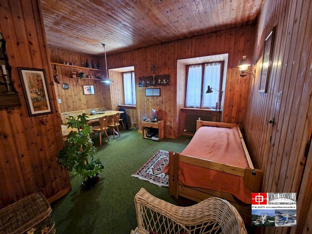 Soggiorno - Trilocale via dei Licheni, 7, Rieti - foto 3