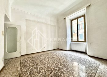 Camera da letto - Appartamento via Bartolomeo Guidobono, Savona (zona Centro storico) - foto 19