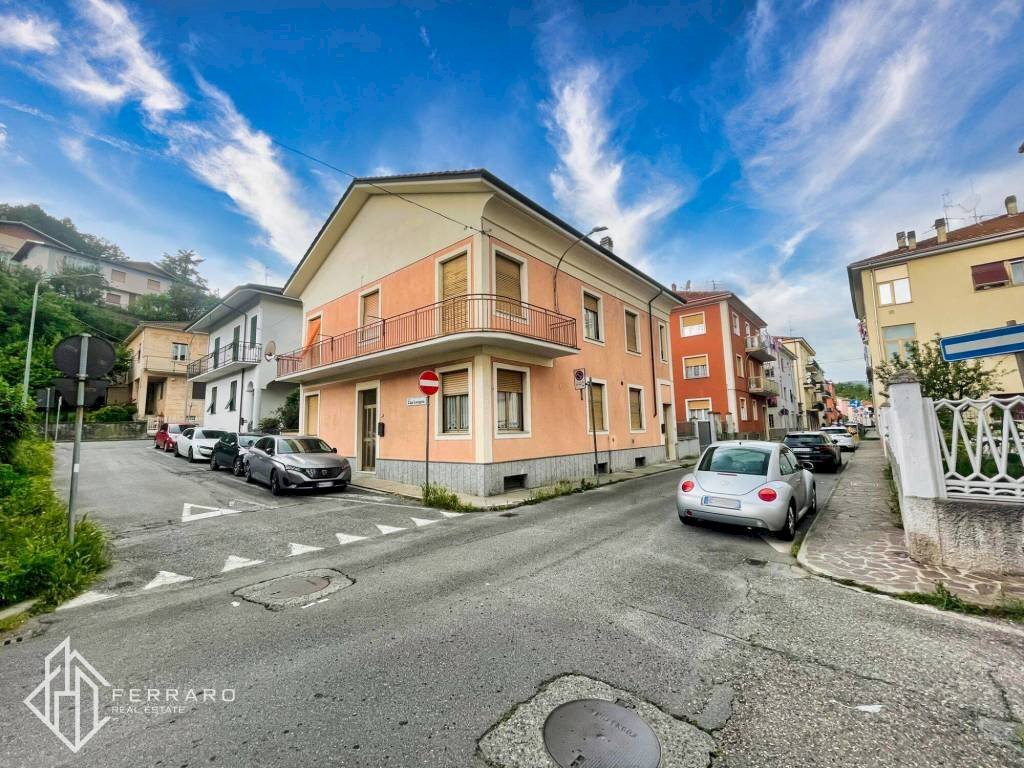 EST - Villa via Monsignor Bertolotti, 58, Cairo Montenotte - foto 3