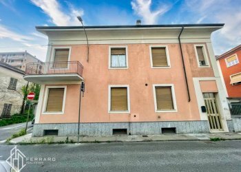 EST - Villa via Monsignor Bertolotti, 58, Cairo Montenotte - foto 4