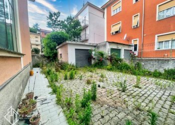 GIARD - Villa via Monsignor Bertolotti, 58, Cairo Montenotte - foto 7