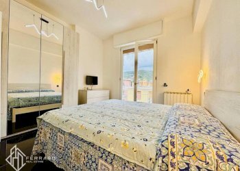 Camera da letto - Trilocale via Pavia, Spotorno - foto 14