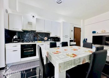 Cucina - Three-room apartment via Pavia, Spotorno - photo 3