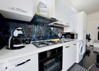 Cucina - Three-room apartment via Pavia, Spotorno - photo 4