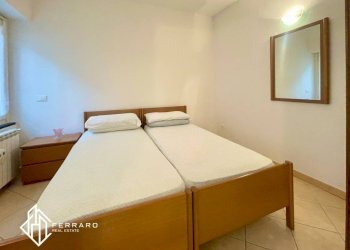 Camera da letto - Bilocale via Ferdinando Isola, Albissola Marina - foto 10