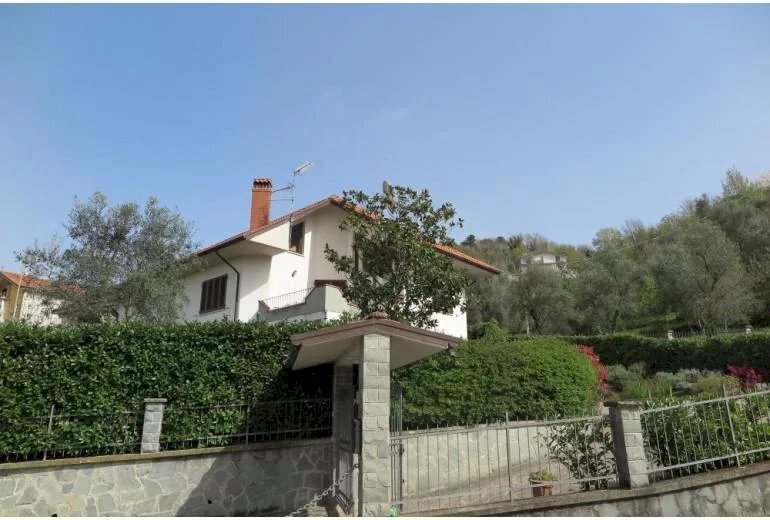 Villa Aulla - photo 1