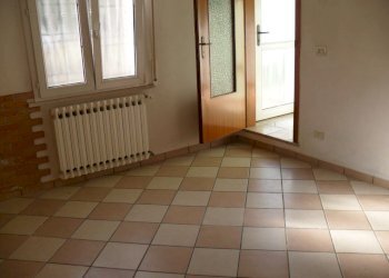 Porzione di casa Argenta - foto 4