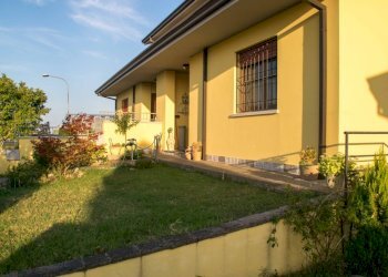 Villa Bifamiliare Argenta - foto 1