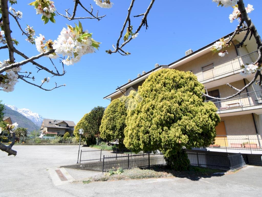 Apartment Località grange de barme, Chatillon - photo 1