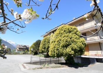 Apartment Località grange de barme, Chatillon - photo 1