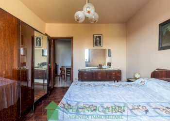 Camera da letto - Quadrilocale via Don Giovanni Minzoni, Novi di Modena - foto 45