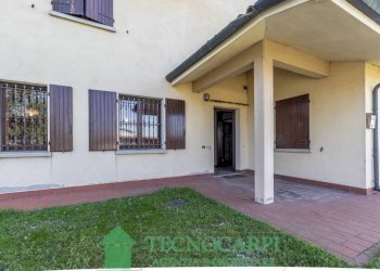 Facciata - Quadrilocale via Don Giovanni Minzoni, Novi di Modena - foto 6