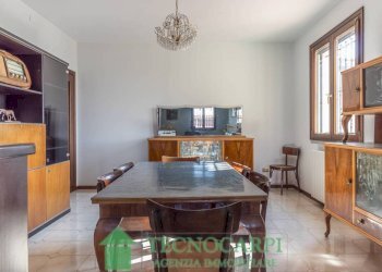 Stanza arredata - Quadrilocale via Don Giovanni Minzoni, Novi di Modena - foto 29