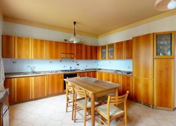 Cucina - Four-room apartment via Don Giovanni Minzoni, Novi di Modena - photo 34