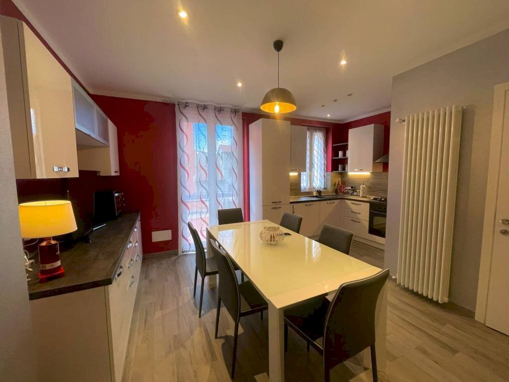 Sala da pranzo - Quadrilocale piazza Perino, Volpedo - foto 3