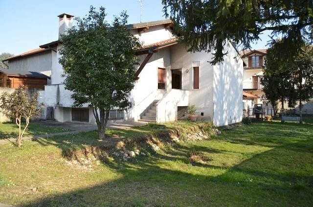 Giardino - Villa via Monviso, 8, Parabiago - foto 1