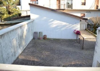 Balcone - Villa via Monviso, 8, Parabiago - foto 19