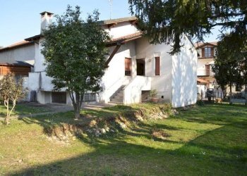 Giardino - Villa via Monviso, 8, Parabiago - foto 1