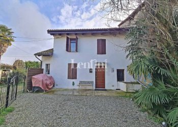Facciata - Villa via Dionigi, Ozzano Monferrato - foto 35
