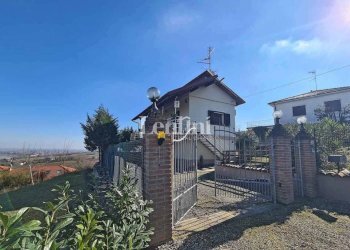 Facciata - Villa strada Pontestura, Casale Monferrato - foto 1