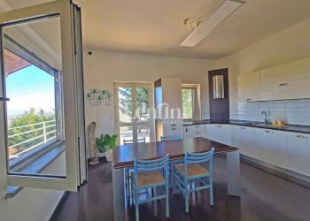 Cucina - Villa strada Pontestura, Casale Monferrato - photo 24