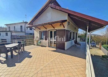 Terrazzo - Villa strada Pontestura, Casale Monferrato - photo 25