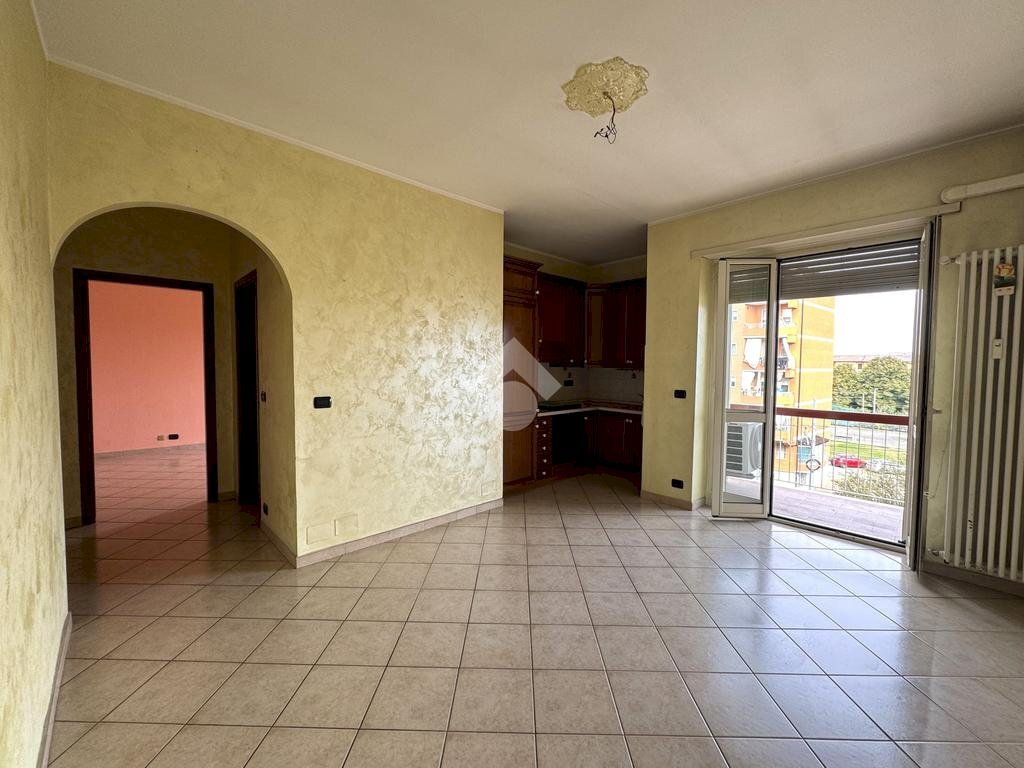 Two-room apartment Via Montanaro, Chivasso - photo 1