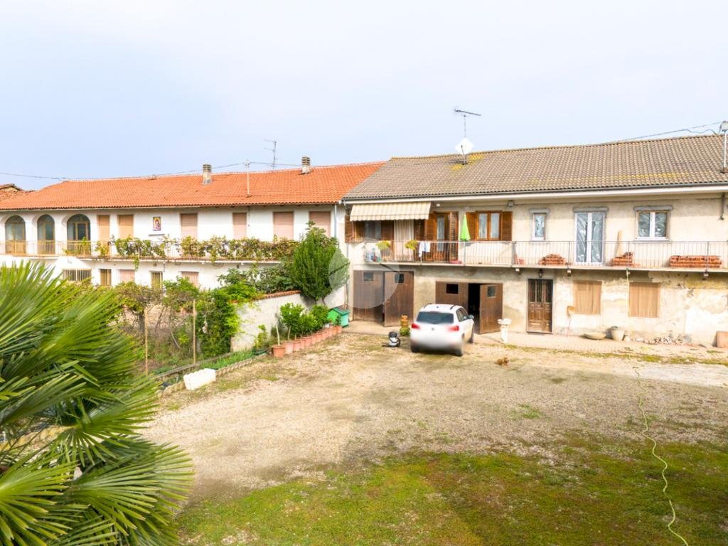 Semi-detached house Frazione Foresto, Cavallermaggiore - photo 3