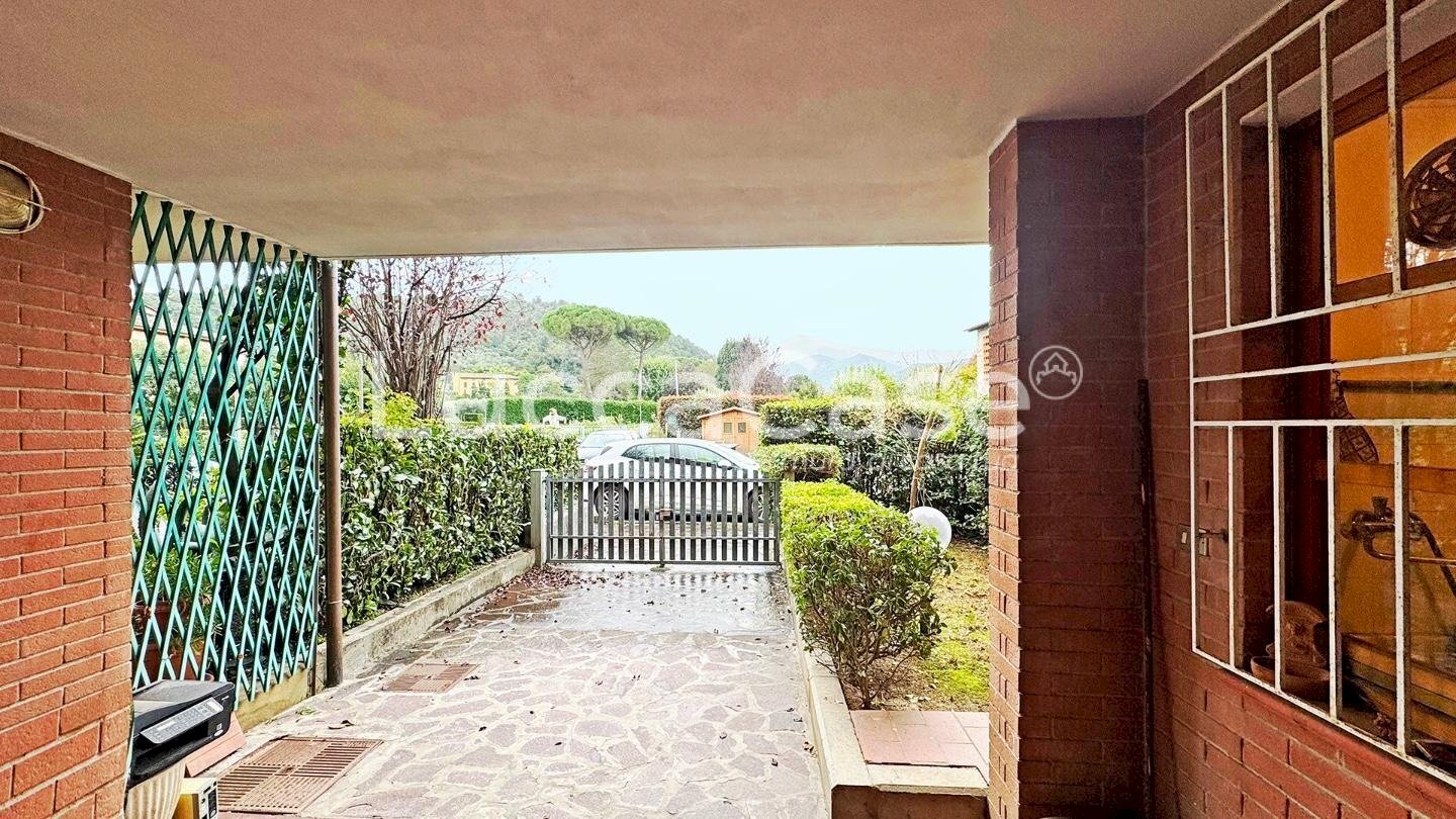 Terraced Villa Capannori - photo 1