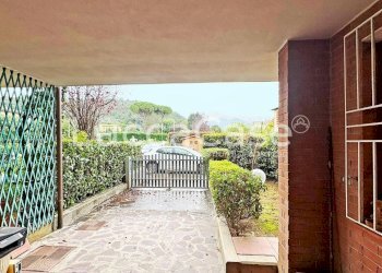 Terraced Villa Capannori - photo 1