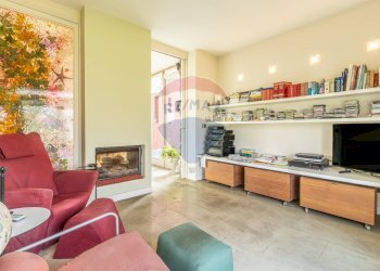 Villa Via Crispi, 22 
 Roasio, Roasio - foto 17