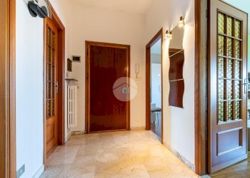 Three-room apartment Via Torino, Fiano - photo 12