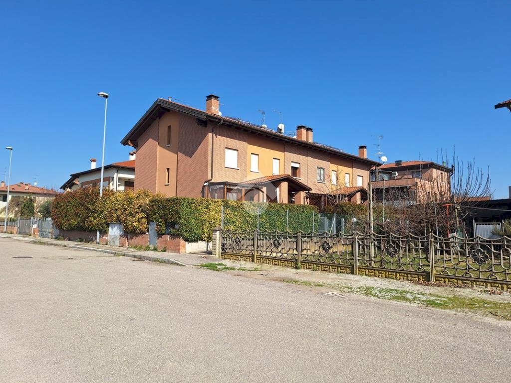 Villa a Schiera Via Alpi, Medicina - foto 3