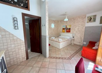 One-room apartment VIA VITTORIO VENETO, Siracusa - photo 2