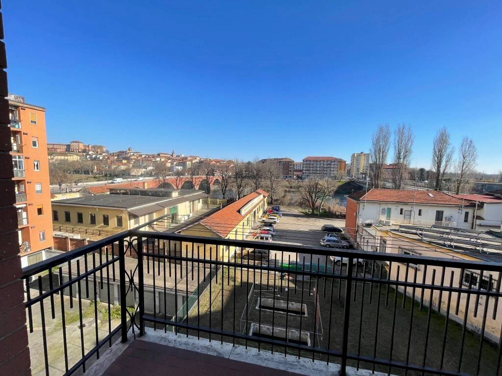 Balcone - Trilocale via San Vincenzo, 7, Moncalieri - foto 2