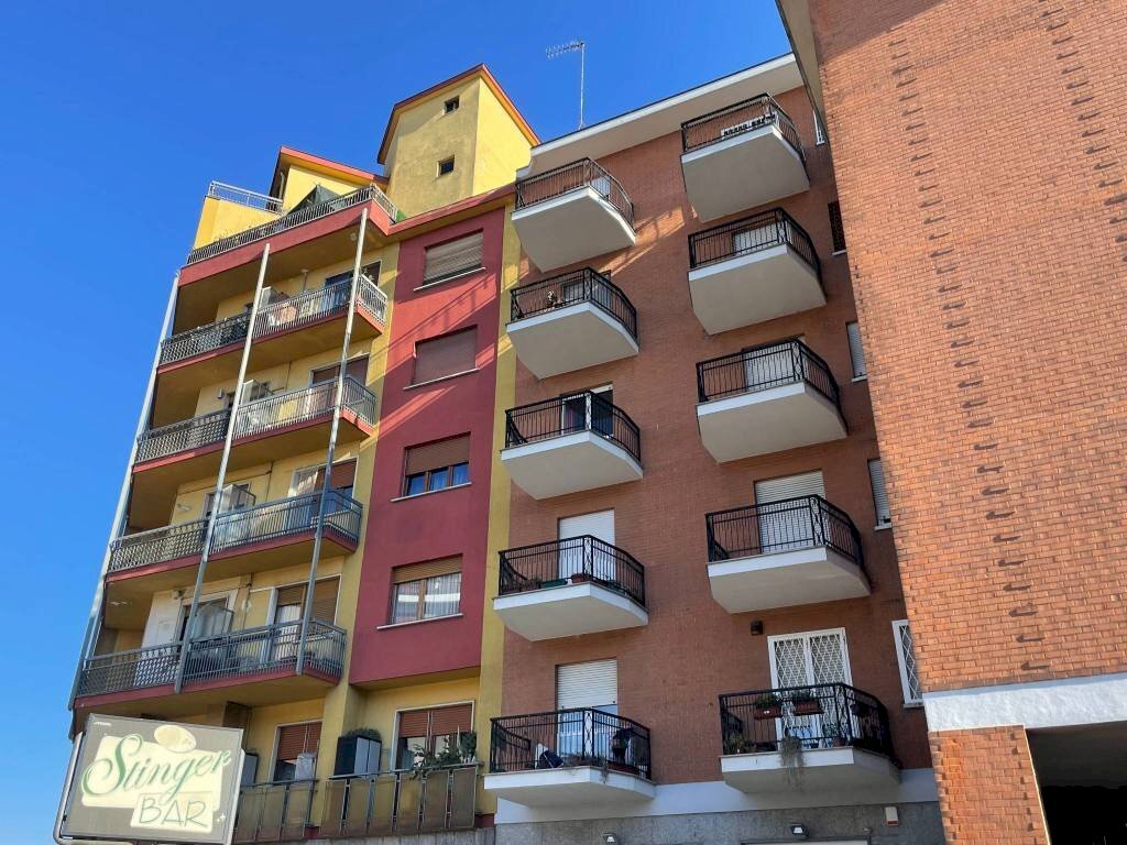 Facciata - Trilocale via San Vincenzo, 7, Moncalieri - foto 1