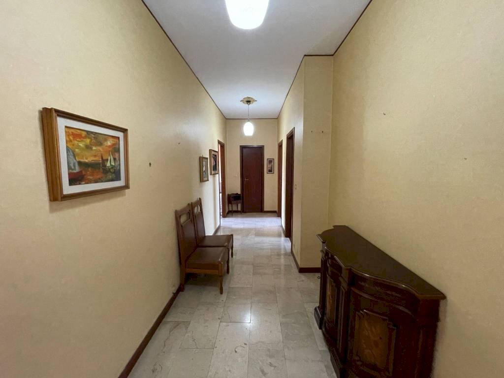 Corridoio - Trilocale via San Vincenzo, 7, Moncalieri - foto 2