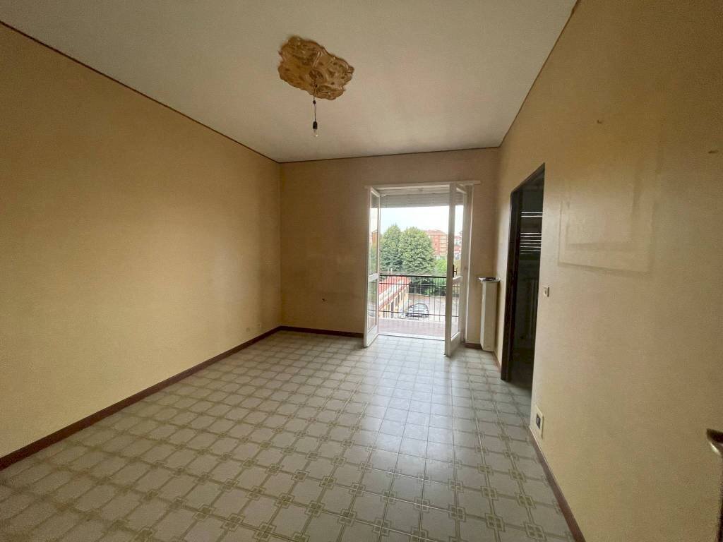 Sala da pranzo - Trilocale via San Vincenzo, 7, Moncalieri - foto 3