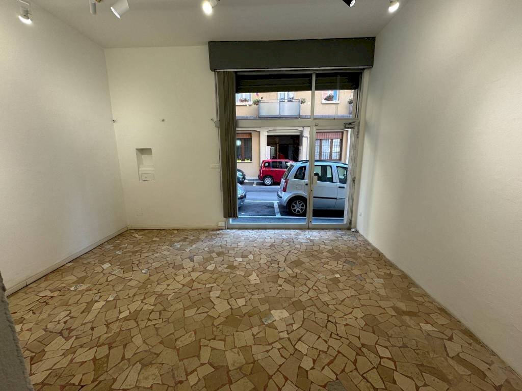 Interno non residenziale - Negozio via 4 Novembre, 12, Casalecchio di Reno - foto 3