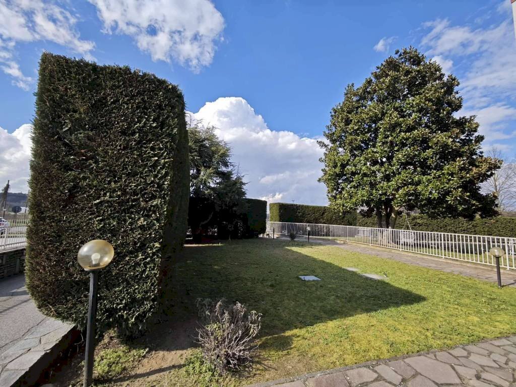 Giardino - Quadrilocale strada Asti-Alba, 17, Isola d'Asti - foto 3