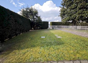 Giardino - Quadrilocale strada Asti-Alba, 17, Isola d'Asti - foto 5