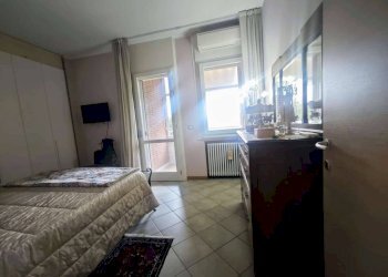 Camera da letto - Quadrilocale strada Asti-Alba, 17, Isola d'Asti - foto 20