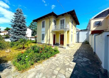 Facciata - Villa via Giuseppe Mazzini, 6, Cambiano - foto 2