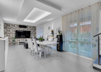 Villa a Schiera Via Massimo D'Azeglio, Trezzano sul Naviglio - foto 2