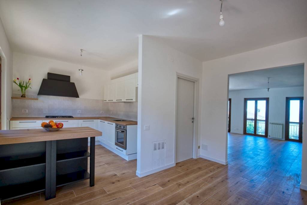 Villa a Schiera viale Madonna del Colle, Stroncone - foto 3