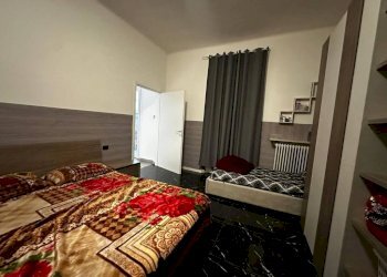 Camera da letto - Villa via Adriatico, 13, Samarate - photo 34