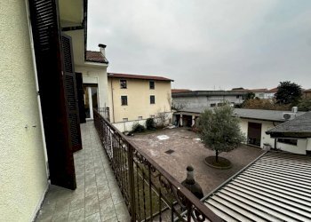 Balcone - Villa via Adriatico, 13, Samarate - foto 35