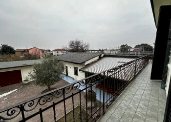 Balcone - Villa via Adriatico, 13, Samarate - foto 36