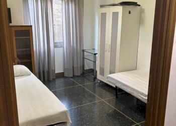 Camera da letto - Appartamento via Bartolomeo Carrea, Genova (zona Sampierdarena) - foto 1